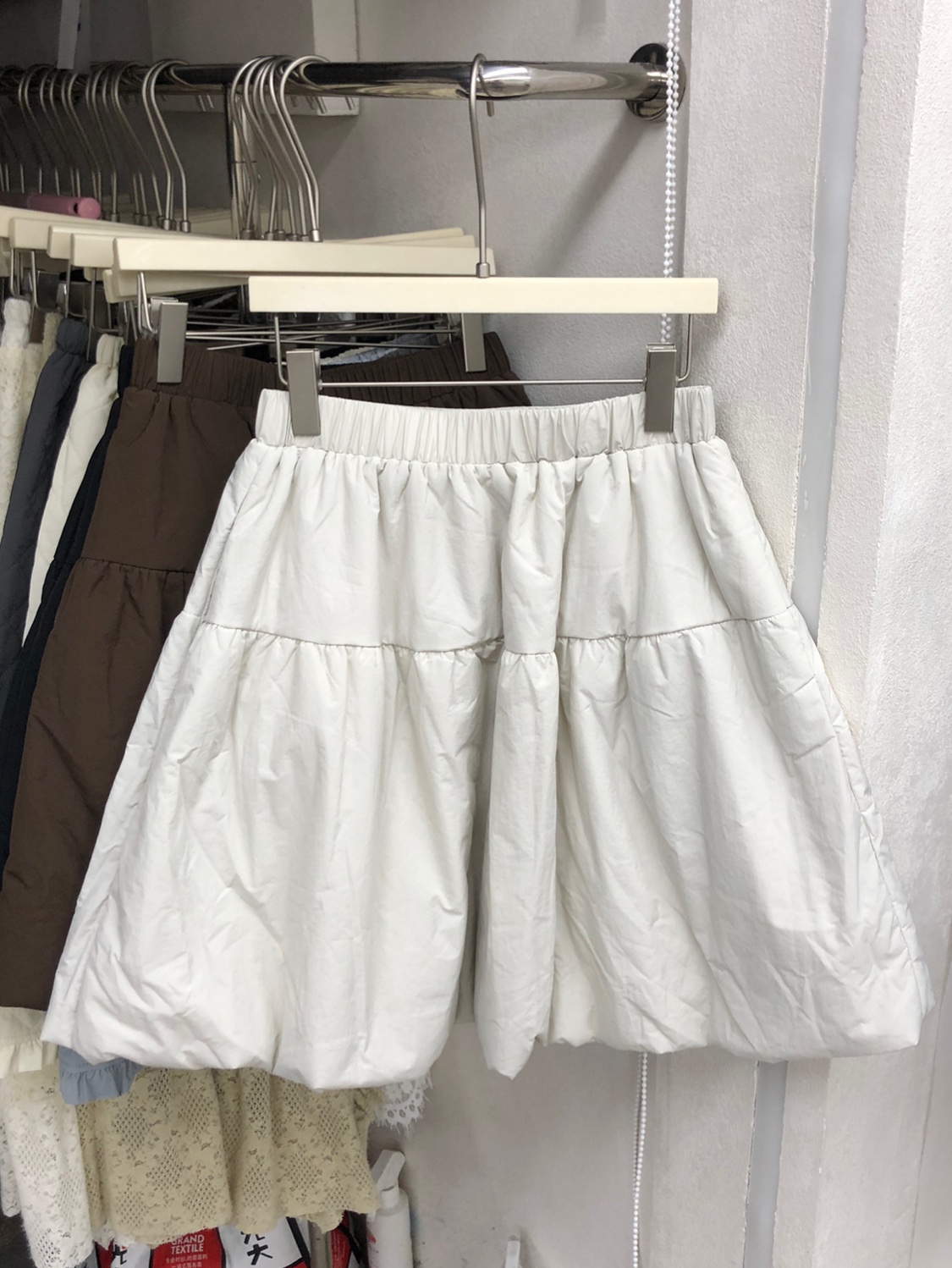 杏色夹棉花苞裙半身裙A字短裙