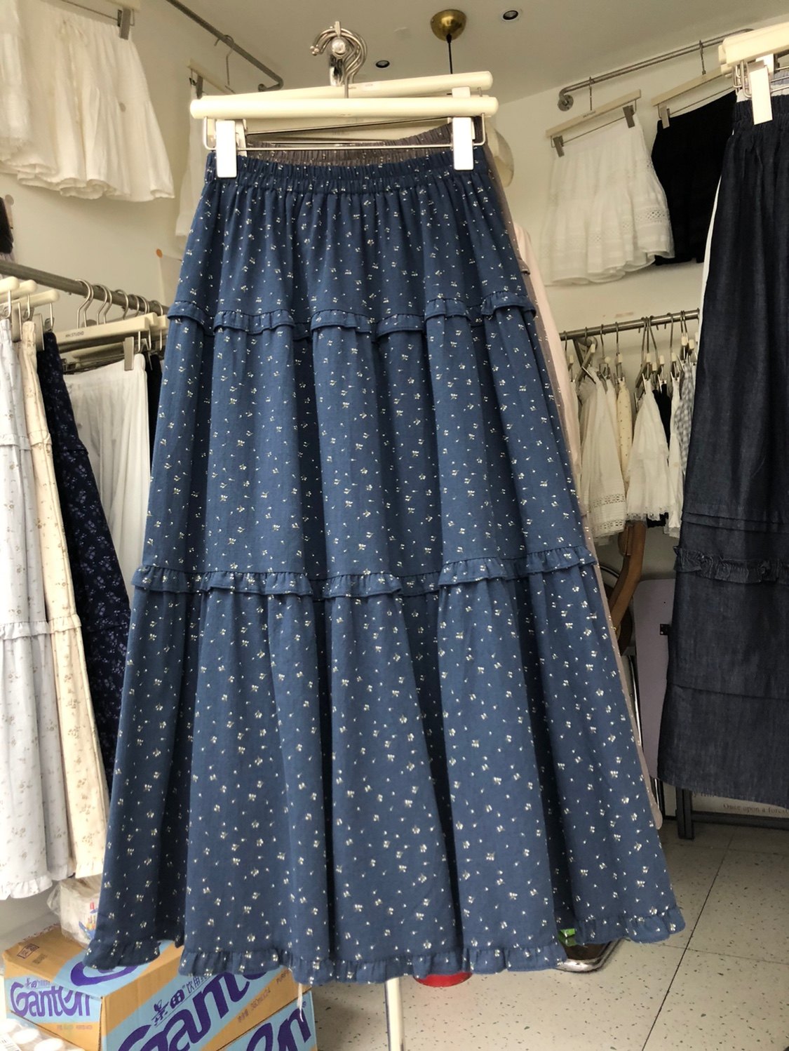 巨好看的裙子蓝色碎花蛋糕裙森系