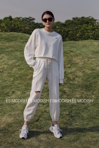 广州春秋款时尚休闲宽松圆领外套