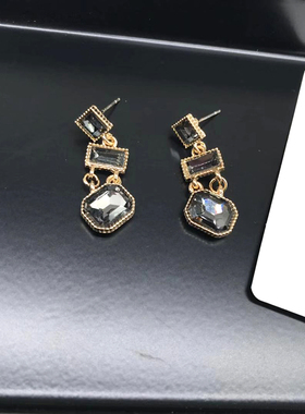 德鲁纳酒店iu李智恩同款复古法式巴洛克黑色锆石长方925银针耳钉