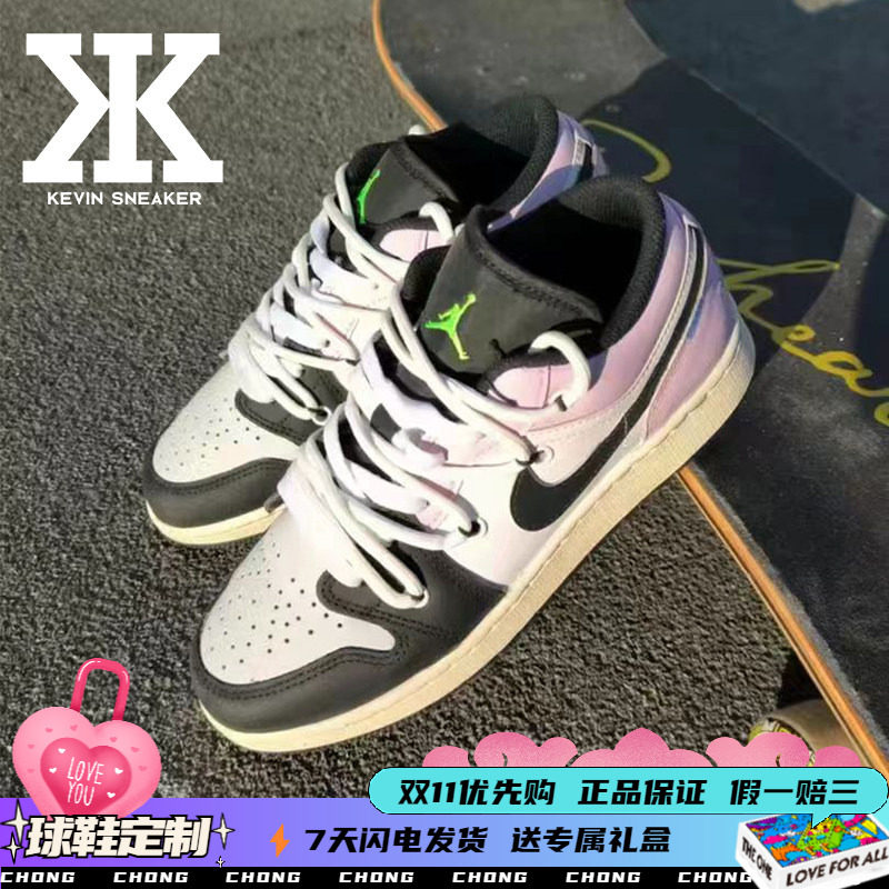 耐克Nike复古涂鸦系带女板鞋中帮