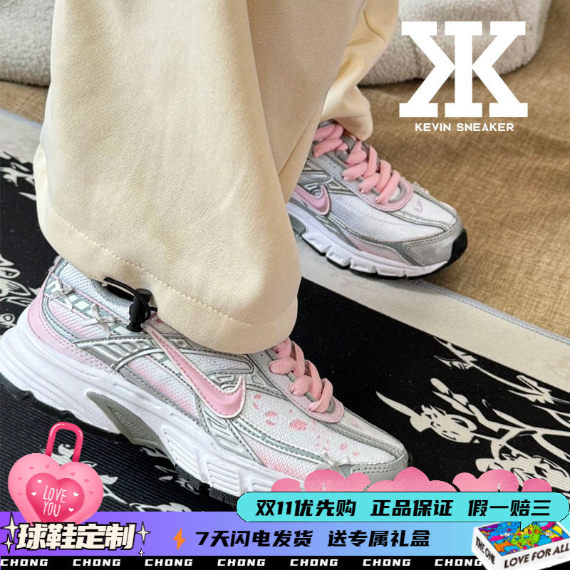 Nike耐克女款低帮跑步鞋