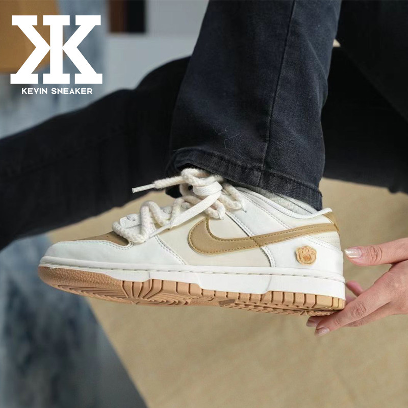 Nike耐克椰奶小熊系带女低帮板鞋