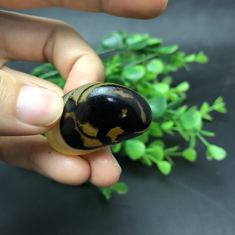 《猿猴》马达加斯加花纹冰彩玛瑙籽料天然马料象形原石手把件石头在类目 饰品/流行首饰/时尚饰品新, 摆件中 - 来自Buy2taobao.com提供专业的淘宝代购服务