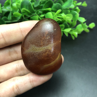 花纹冰彩玛瑙籽料象形原石手把件