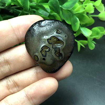 冰彩玛瑙籽料花纹象形奇石手把件