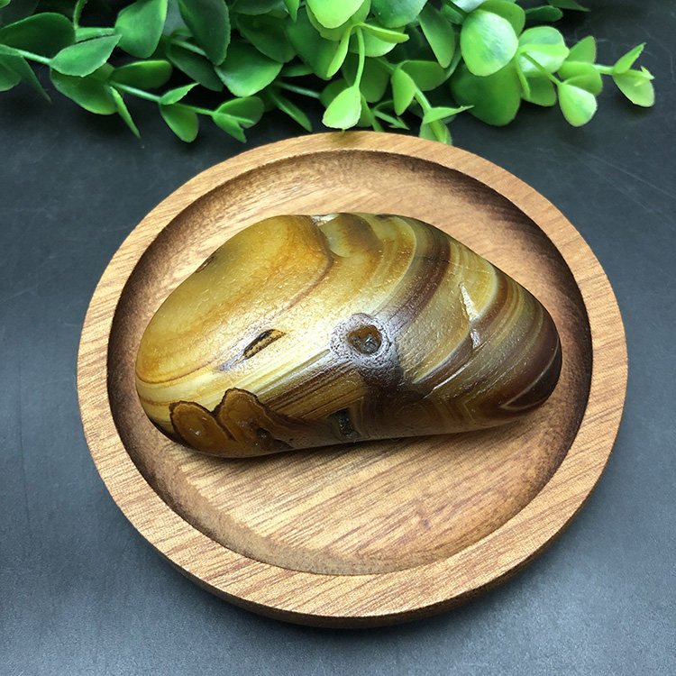 《美食》马达加斯加花纹籽料天然冰彩玛瑙马料原石石头手把件2447