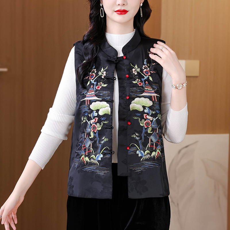 25秋冬新款提花重工绣花中国风盘扣新中式妈妈大码时尚夹棉马甲女