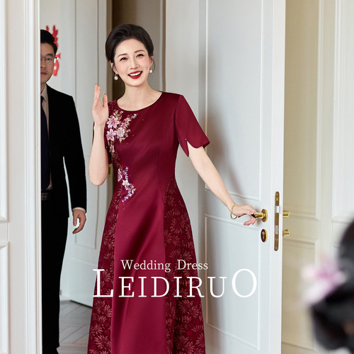春夏红色修身婚宴妈妈礼服连衣裙