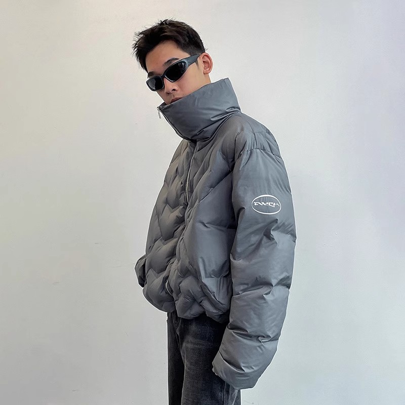 ROARINGWILD激光压花羽绒外套