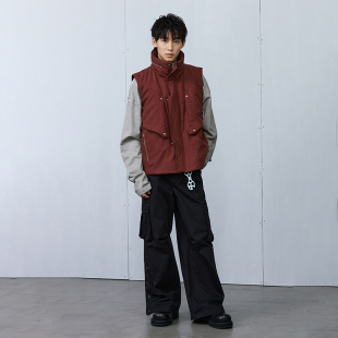 咆哮野兽 arch 立体口袋夹棉马甲 roaringwild