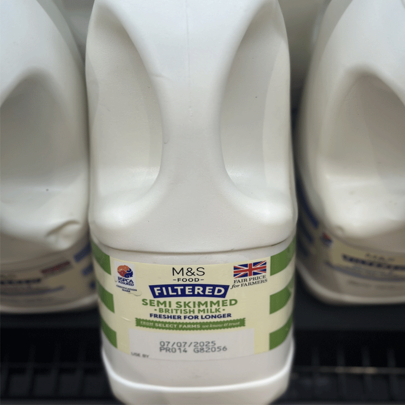 代购英国进口 M&S/玛莎过滤半脱脂牛奶/鲜牛奶 2升