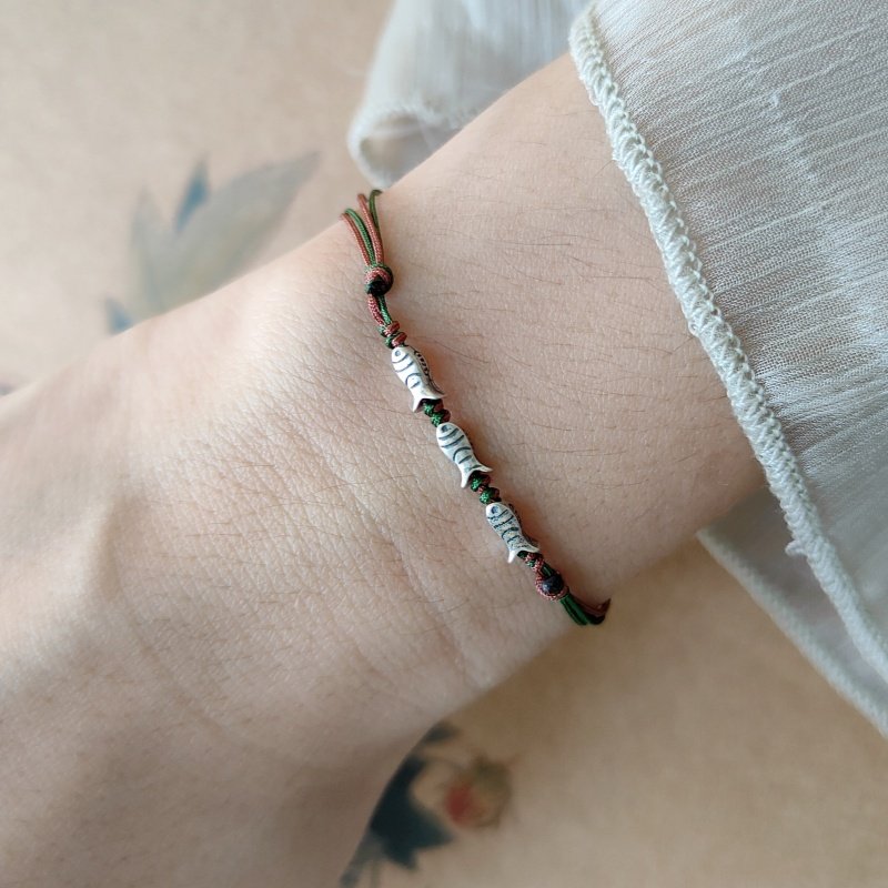 争上游 原创设计复古国风925银小鱼上岸文艺双色编织细小女手绳,饰品/流行首饰/时尚饰品新,手链,淘宝优惠券,粉丝福利购,淘宝优惠卷