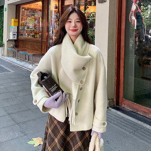 米白色围巾领双面羊绒大衣女短款2025冬季新款甜美小个子毛呢外套