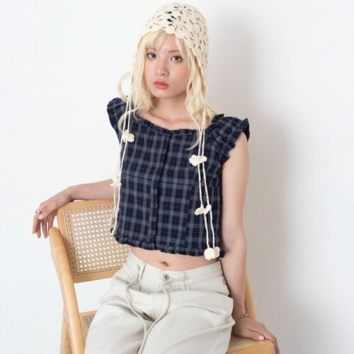 东京胖黄瓜日本代购 WEGO 女款 荷叶边紧凑衬衫 WE26SM07-L0008