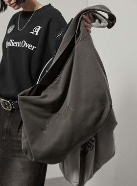 东京胖黄瓜日本代购 Alfred Alex 复古印花斜挎包 AAbg594