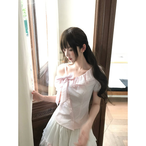 啦啦酱 桃云絮 甜妹风粉白条纹露肩衬衫女小众斜襟蝴蝶结收腰上衣