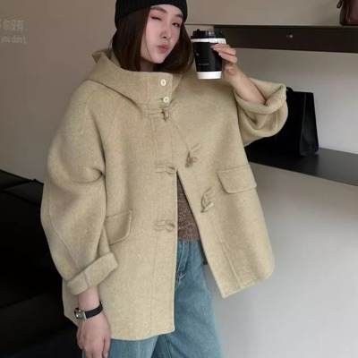 高端韩系连帽双面羊绒大衣女短款秋冬新款牛角扣阔版羊毛呢子外套