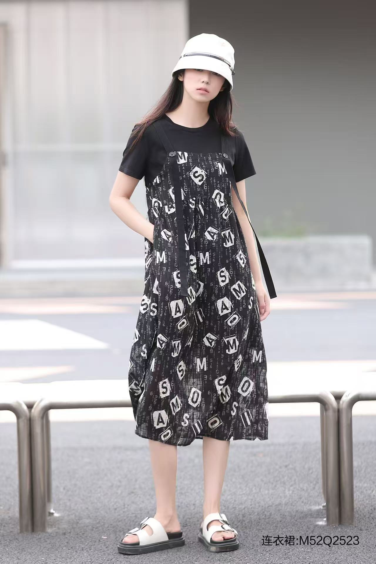莫西摩新款夏装时尚黑色英文印花假两件短袖圆领中长t恤连衣裙