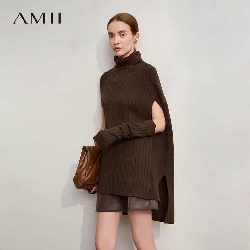 高领前短后长开叉坑条斗篷式毛衣