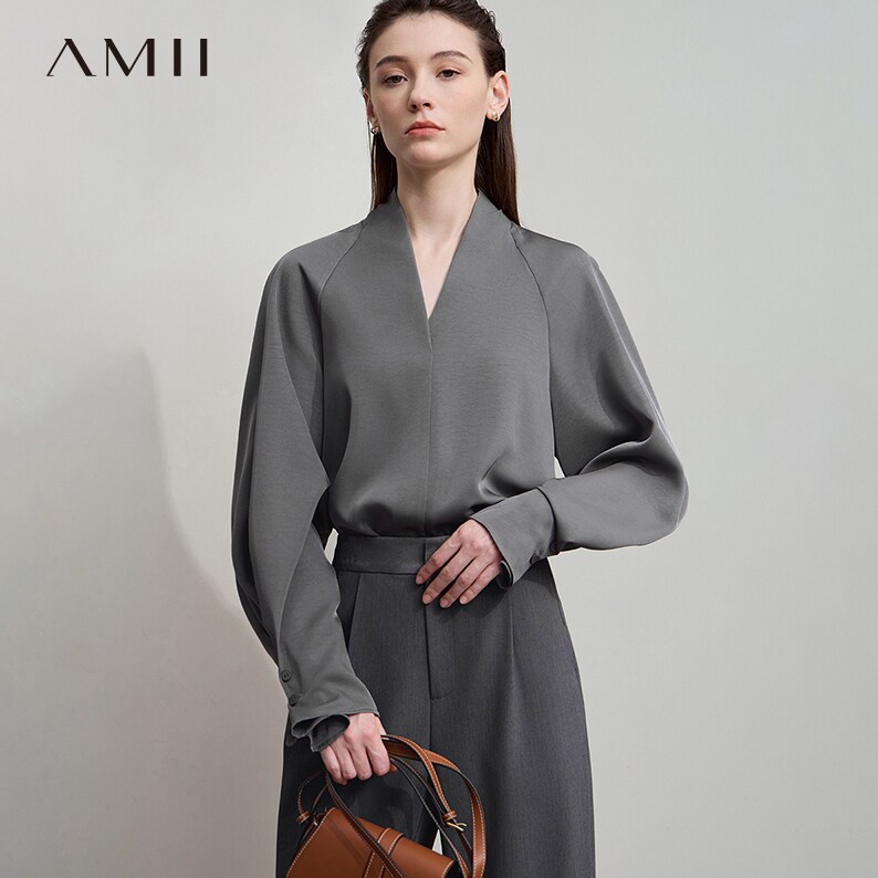 Amii2026春新款优雅通勤风V领插肩袖雪纺衫女宽松收褶垂感上衣