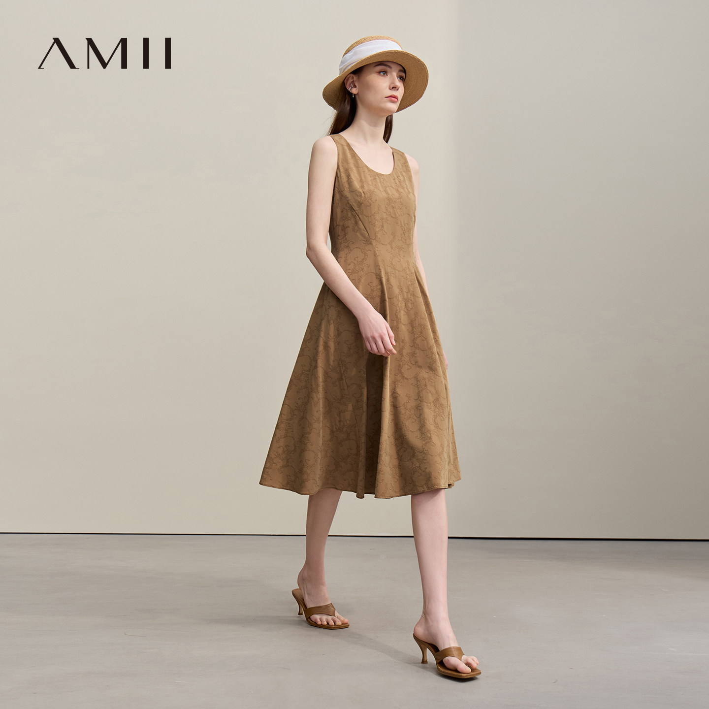 Amii2026夏新款优雅通勤棉质提花无袖连衣裙女修身收腰A摆裙子