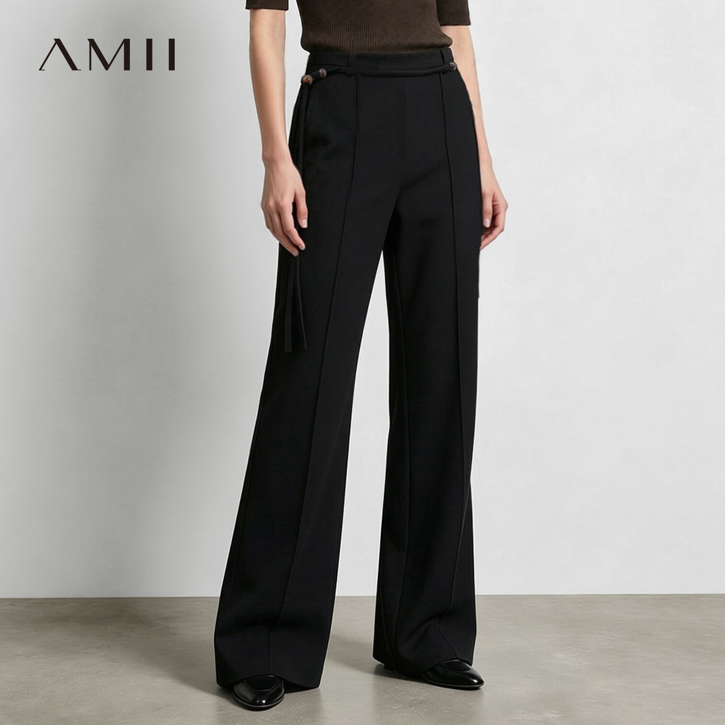 Amii2026冬新款复古珠饰腰带中低腰喇叭裤休闲长裤女牙签褶裤子