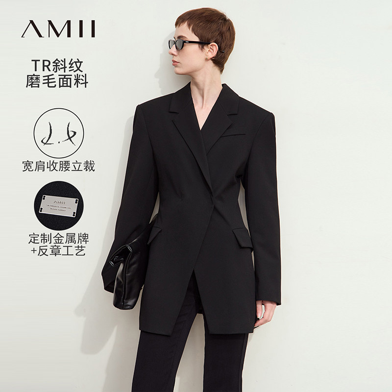Amii2026秋新款复古宽肩垫肩收腰西装女金属牌装饰修身西服上衣