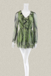 新!丝fu卡 正品 荷叶边饰松紧腰清新绿花女夏桑蚕丝衬衫 6413009