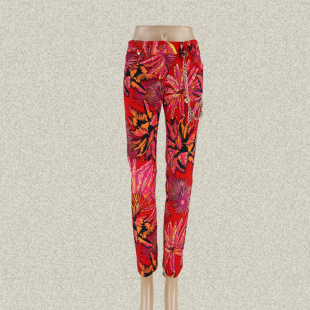 532076B 女夏秋棉弹力小脚裤 532096B 热带风情度假风印花修身 裘TN