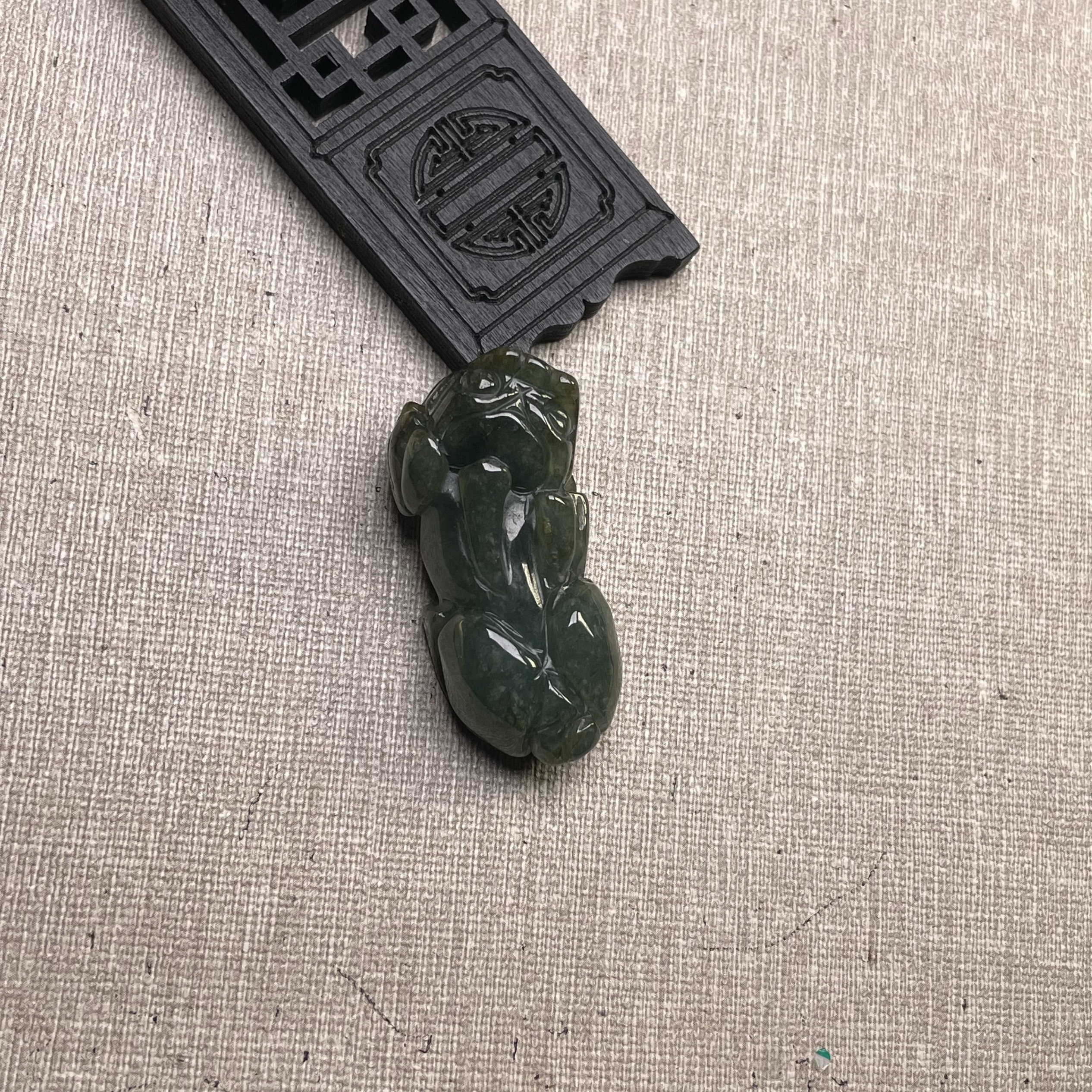 隆慈缘原矿翡翠源头直发A货翡翠糯种油青貔貅吊坠翡翠貔貅手把件