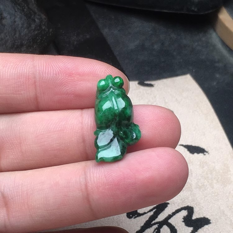 金鱼隆慈缘A货翡翠送证书