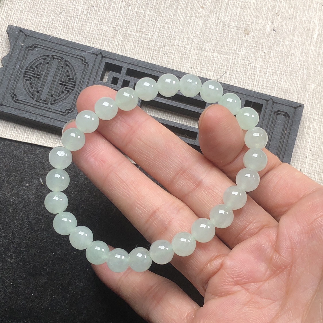 隆慈缘翡翠A货缅甸玉源头直发高冰8mm24颗冰种晴绿手串冰手链