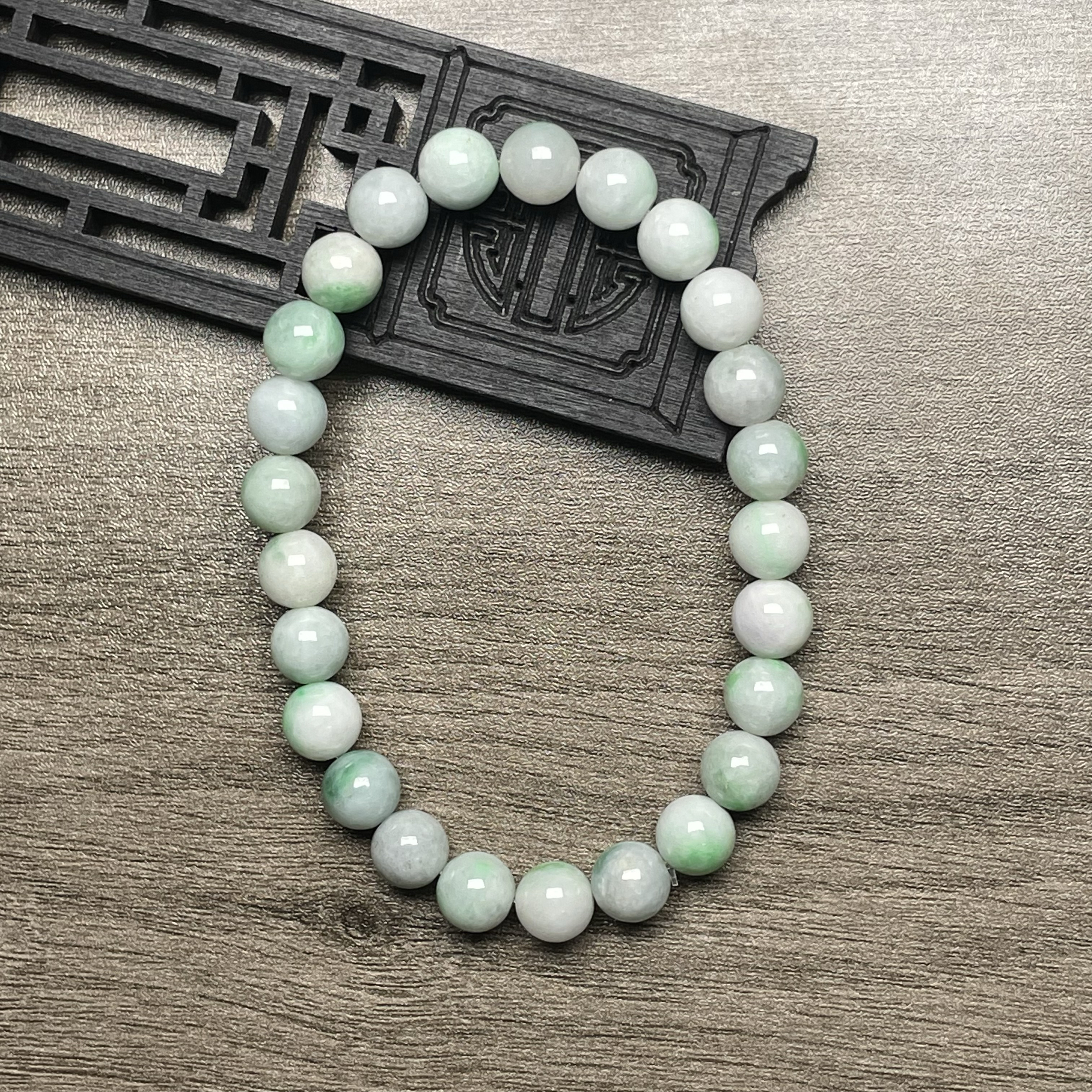隆慈缘原矿翡翠源头直发A货8mm翡翠细糯种阳绿飘花单圈手串手链