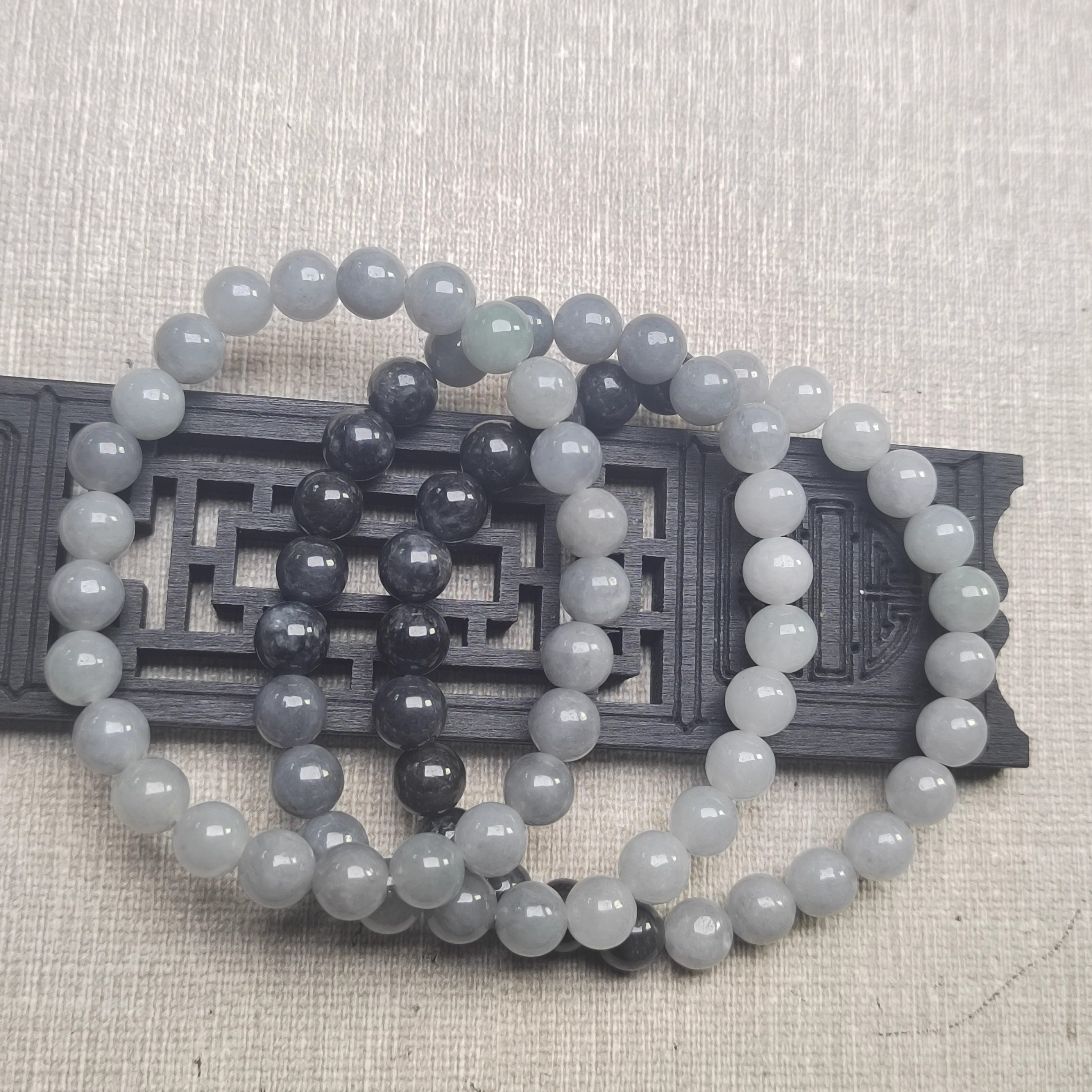 隆慈缘原矿翡翠源头直发A货翡翠冰种7mm水墨画冰乌鸡手串手链