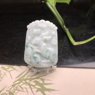 隆慈缘翡翠A货源头直发冰糯飘花生肖兔牌吊坠玉兔项坠配挂绳证书