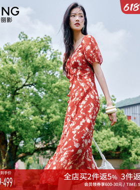 衣香丽影红色方领碎花连衣裙女2026年夏装新款氛围感法式大摆裙子