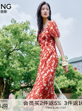 衣香丽影红色方领碎花连衣裙女2026年夏装新款氛围感法式大摆裙子