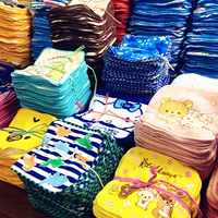 Мини маленькие дети вытирайте полотенца на рту 16*16 хлопок активный принт милый мультфильм мелаэти kt кошачьи платки