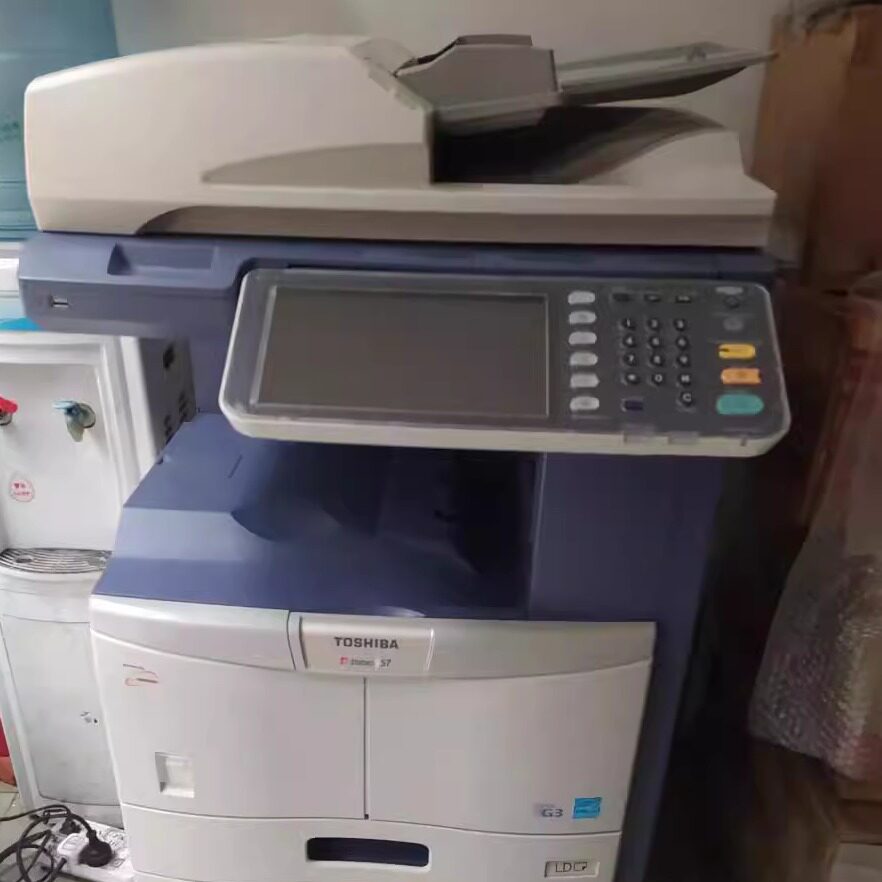 成都出租A3A4打印复印机办公开会施工打资料试卷标书图纸文档画册图片