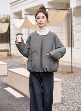 2025冬季新品简约时尚百搭宽松休闲圆领保暖羽绒服外套 HE99856