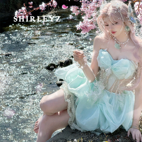 雪妮原创法式绿色抹胸连衣裙