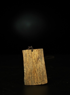 沉香之王天然老料海南莺歌金丝糖结绿奇楠沉香随型平安无事牌吊坠