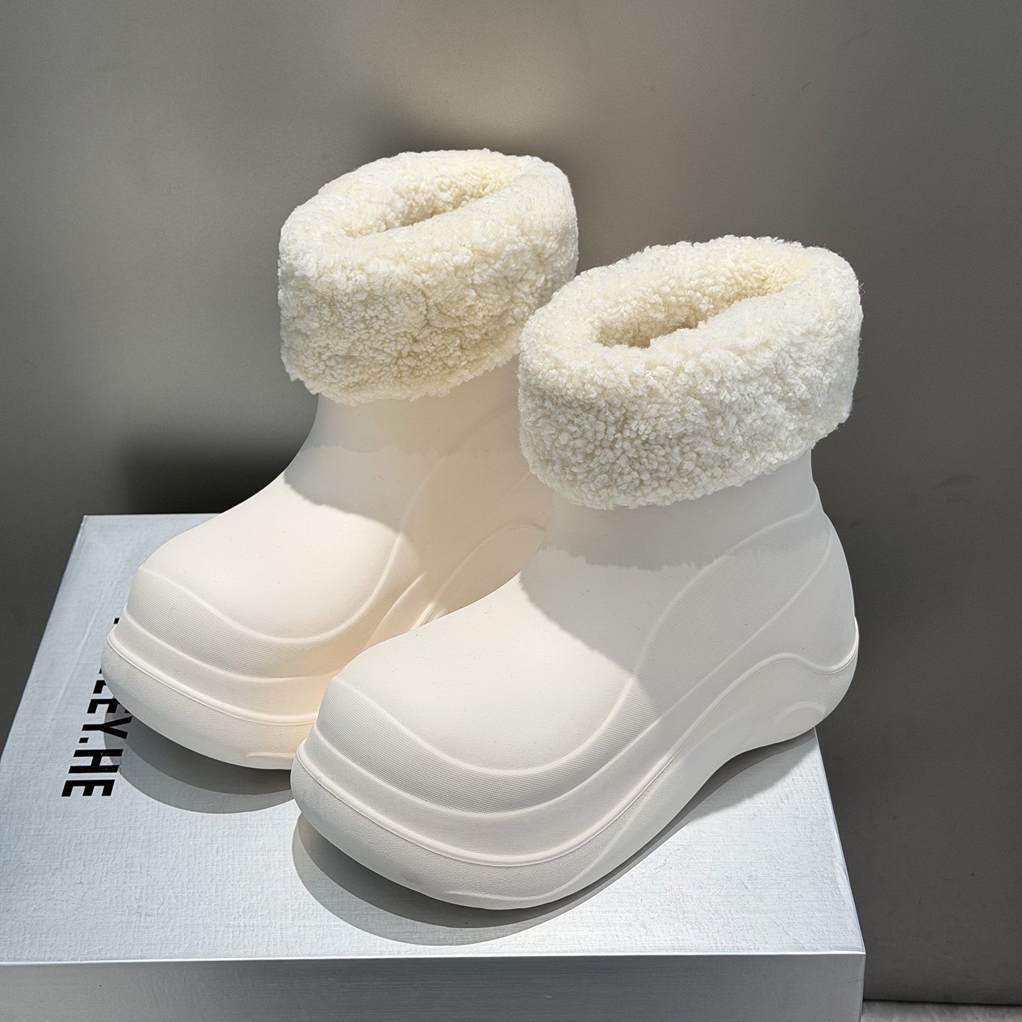 潮流加绒毛毛雪地靴厚底2025冬季新款可拆卸翻毛大头短靴子女防滑