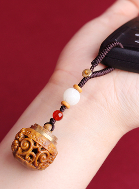 绿檀木吊坠镂空雕刻嘎乌盒可打开