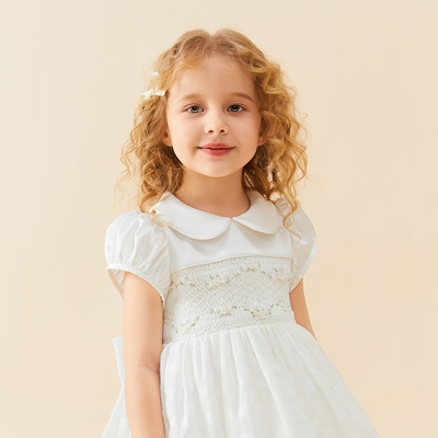 Petite Marguerite小雏菊童装·手工缩褶绣白色花朵刺绣连衣裙