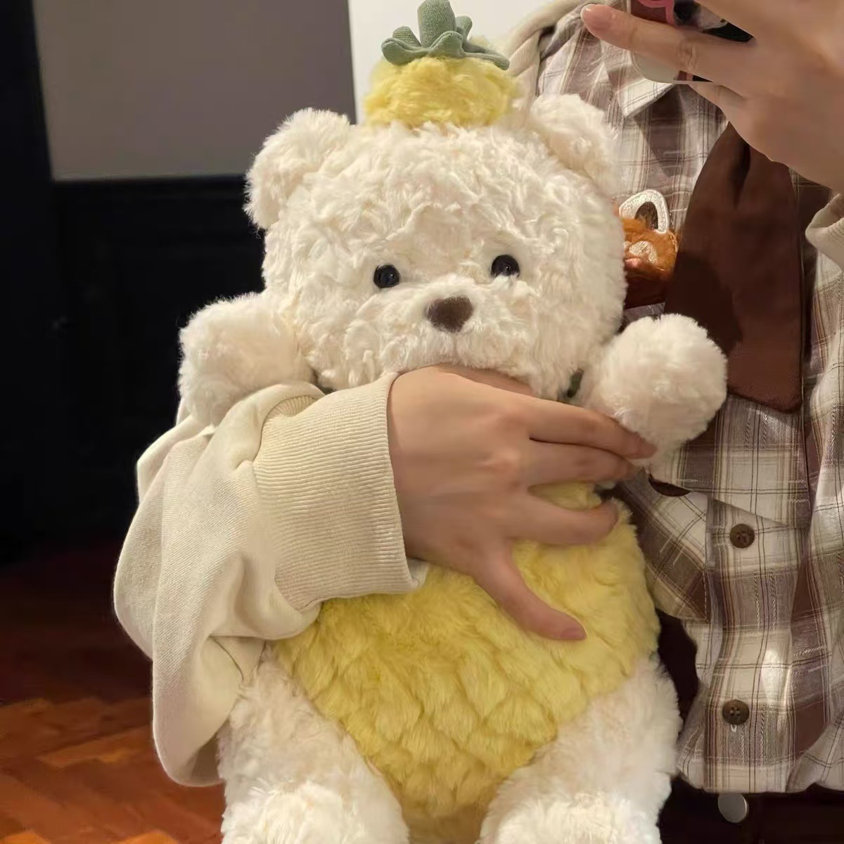 菠萝熊玩偶小熊公仔毛绒玩具安抚娃娃哄抱睡床搭子抱枕礼物生日女