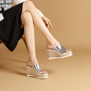 女2024夏季 外穿时尚 新款 小个子坡跟厚底凉拖鞋 银色真皮舒适鱼嘴鞋