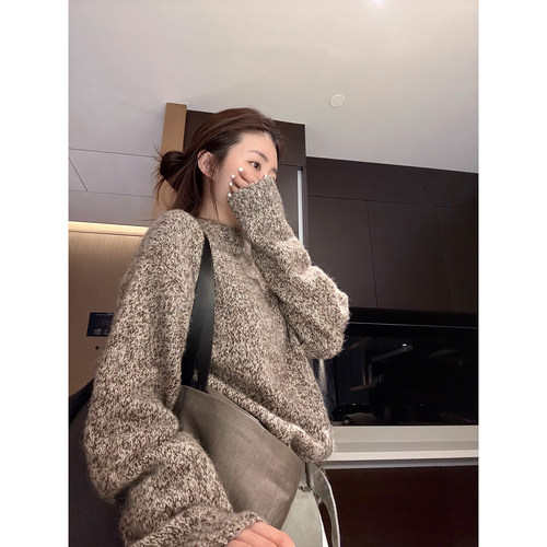 PEACHZHOU 花纱咖貉子绒毛衣女软糯宽松保暖圆领毛织上衣秋季新款