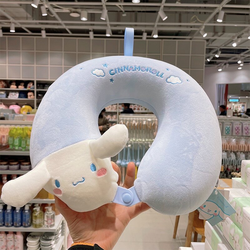 名创优品玉桂狗U型枕汽车飞机旅行护颈枕MINISO大耳狗颈枕午睡枕
